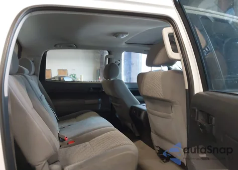 2010 Toyota Tundra Grade 5.7L V8 z USA, uszkodzony, nr VIN 5TFDY5F18AX103666